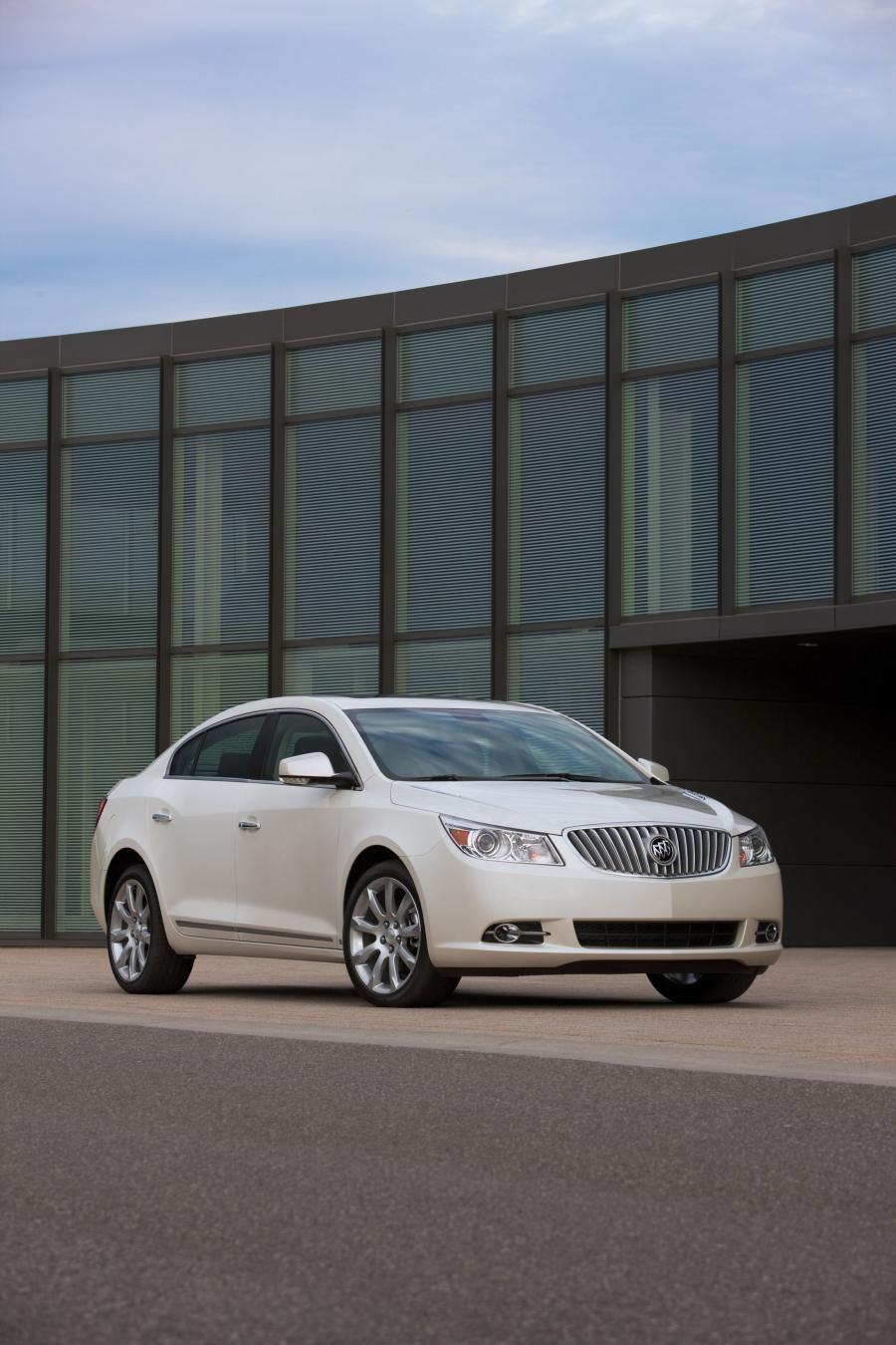  Buick LaCrosse CXS 2010 года  (фото 14 из 38)